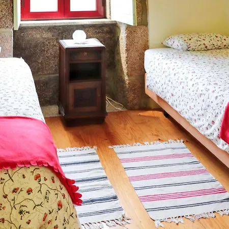 Cozy House In Seia With Fireplace