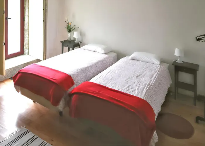 Cozy House In Seia With Fireplace * Faia