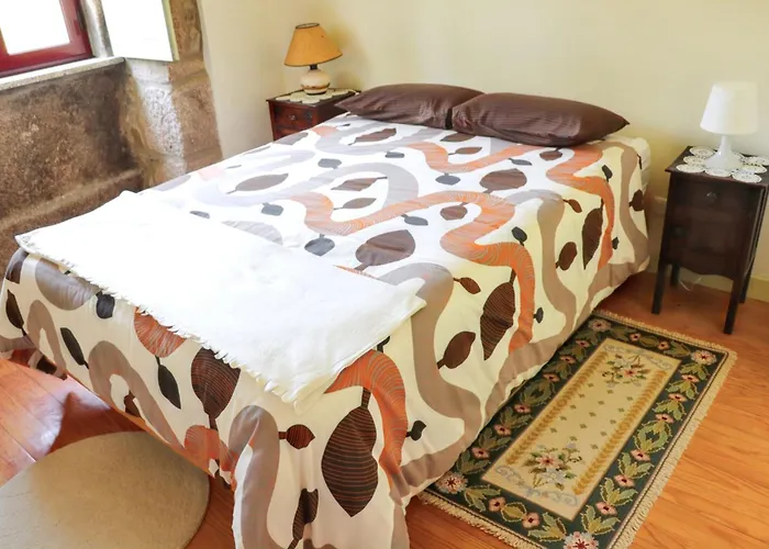 Nyaraló Cozy House In Seia With Fireplace Faia