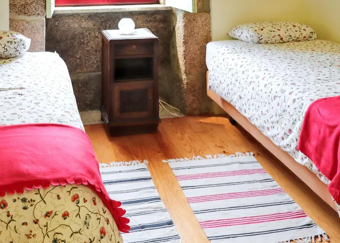 Cozy House In Seia With Fireplace * Faia